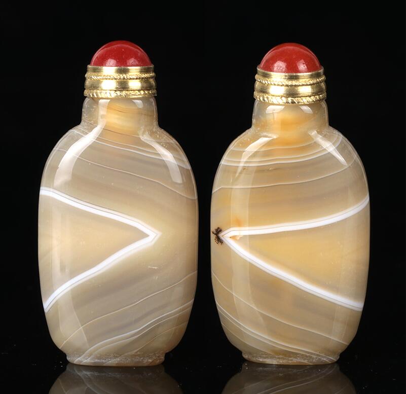 瑪瑙鼻煙壺，韻味自然成景