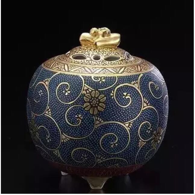 香爐紫煙，出自香爐歸于縹緲