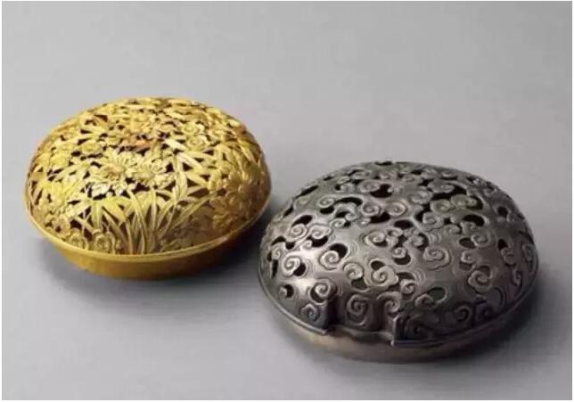 香爐紫煙，出自香爐歸于縹緲