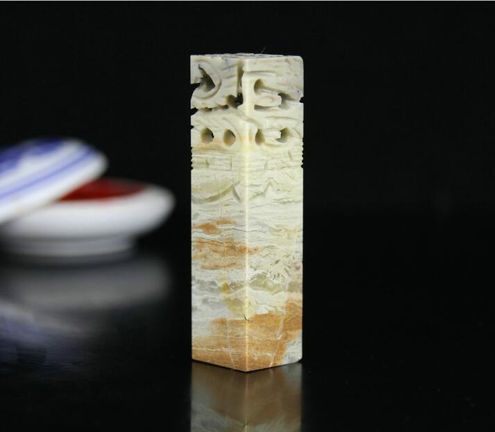 青田石印章，一小方卻有天地藏
