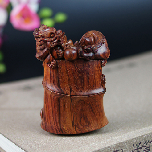 黃花梨筆筒，筆筒中的君子