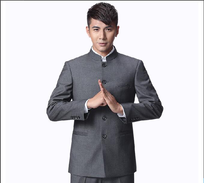 立領(lǐng)中山裝，恰同學(xué)少年風(fēng)華正茂