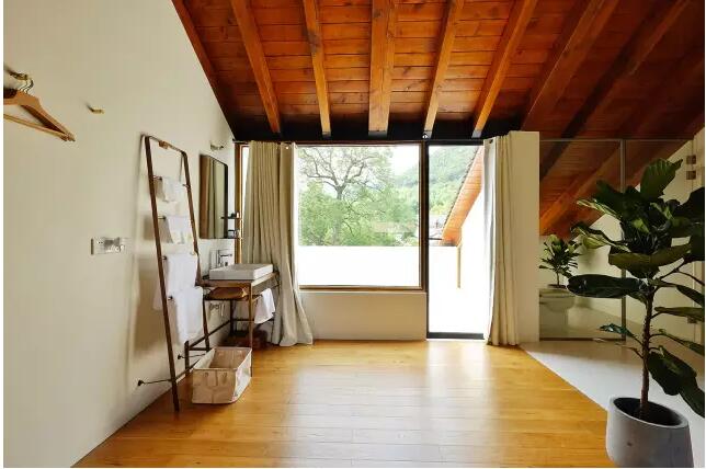 大樂之野·小鎮(zhèn)姑娘，克制中藏細(xì)節(jié)