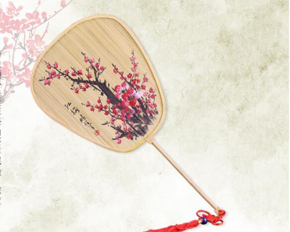 中國四大名扇，輕羅小扇撲流螢