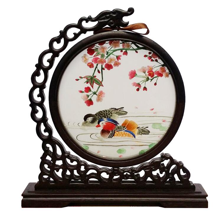 純手工蘇繡屏風(fēng)，刺繡針針姑蘇魂