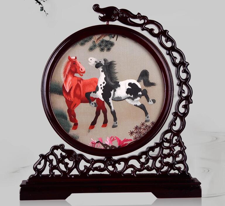 湘繡作品欣賞，湘魂楚韻針線間