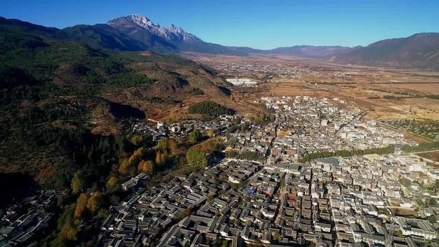 麗江束河無(wú)爾，在這里帶著夢(mèng)想開花棲居