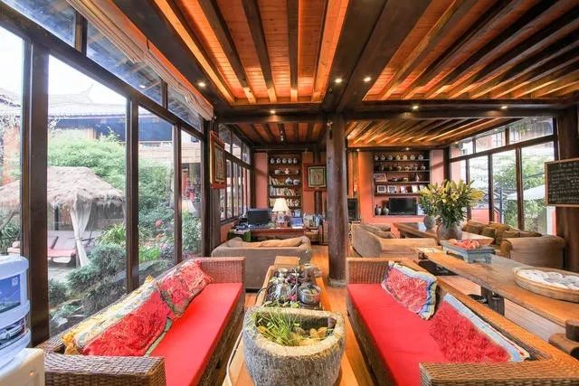 麗江束河無爾，在這里帶著夢(mèng)想開花棲居