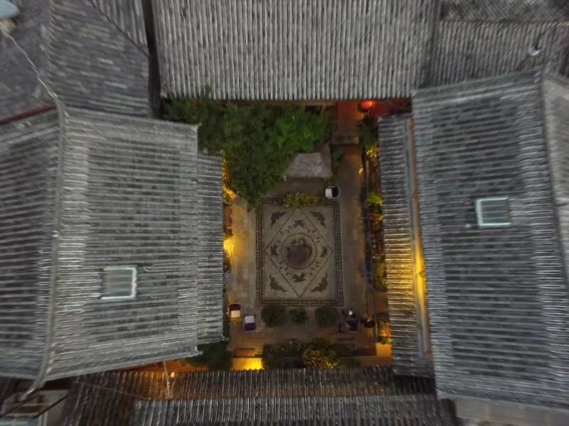 麗江束河無爾，在這里帶著夢(mèng)想開花棲居