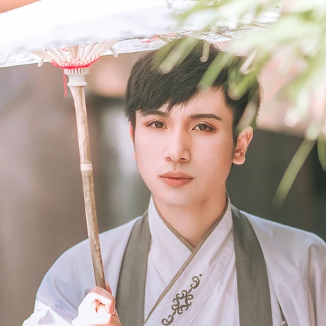 古典家佳樂文學(xué)漢服孤館燈青頭像，古風(fēng)男生頭像