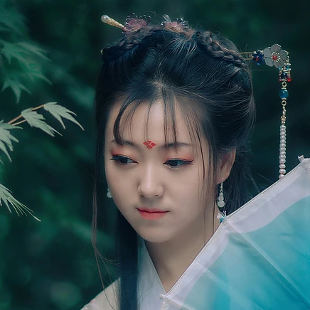 唯美漢服女生頭像，古風真人女子頭像