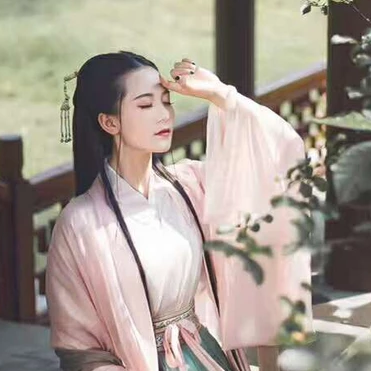 漢服女生頭像，古風真人女子頭像