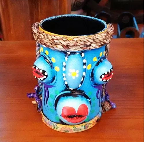 云南東巴筆筒，民族風創(chuàng)意手工彩繪筆筒