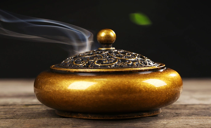 花開(kāi)富貴香爐，鏤空仿古紫銅熏香爐