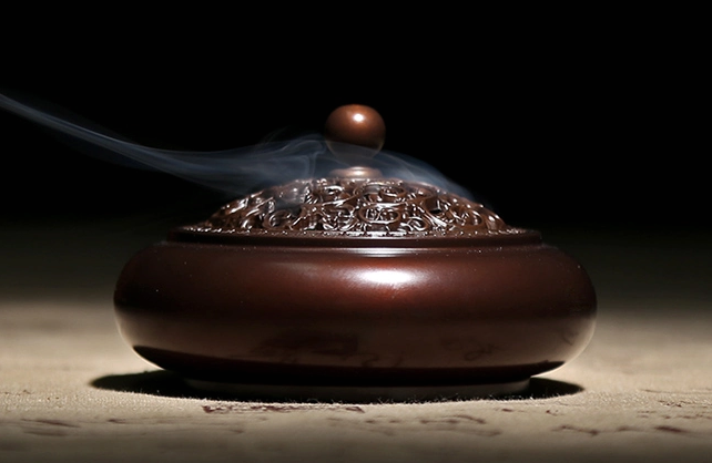 花開(kāi)富貴香爐，鏤空仿古紫銅熏香爐