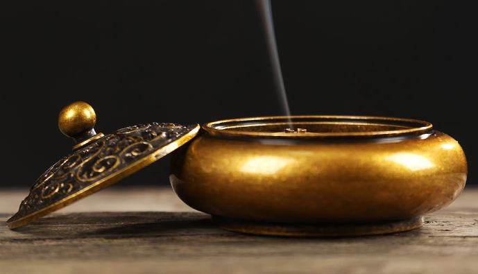 花開(kāi)富貴香爐，鏤空仿古紫銅熏香爐