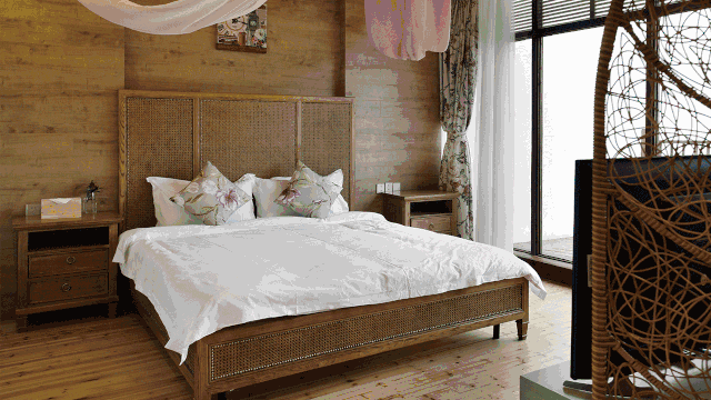 寧波·花雨醉，品花間一壺酒聽雨后醉朦朧