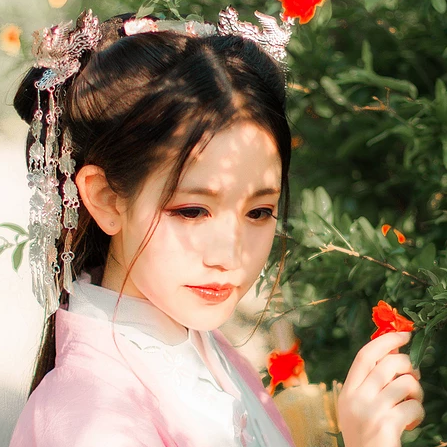 帶傘唯美可愛頭像，唯美古風(fēng)女子真人頭像