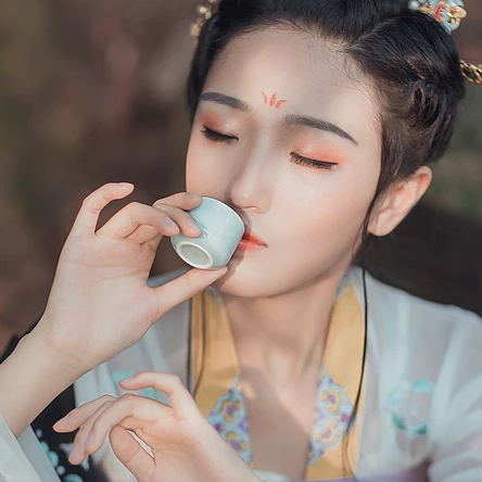 唯美漢服傷感頭像，唯美古風女子真人頭像