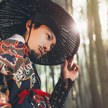 霸氣錦衣行帶刀頭像，唯美古風(fēng)男生真人頭像