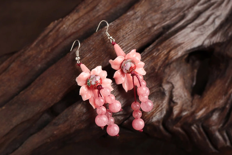 復(fù)古家佳樂文學(xué)長(zhǎng)款流蘇古典耳飾，貝殼花朵耳環(huán)