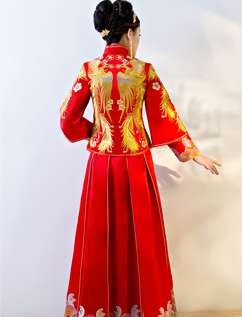 傳統(tǒng)中式禮服，紅色結(jié)婚新娘禮服