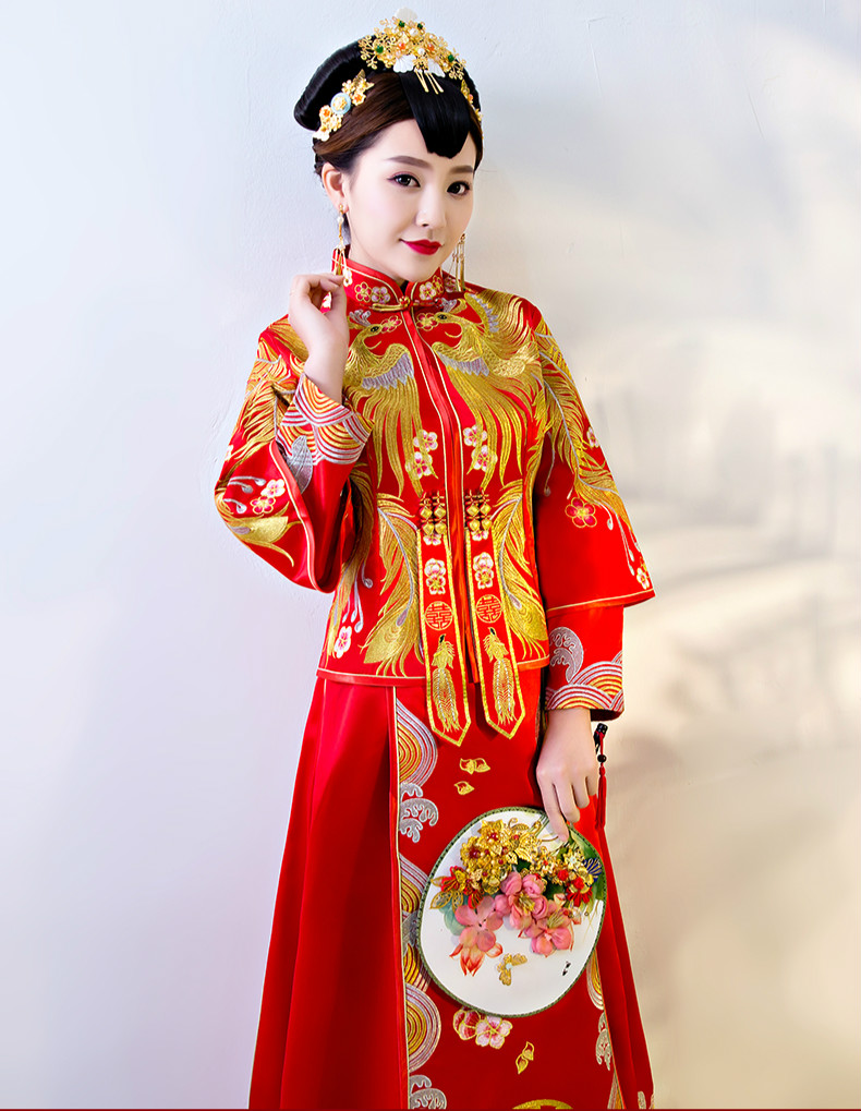 傳統(tǒng)中式禮服，紅色結(jié)婚新娘禮服