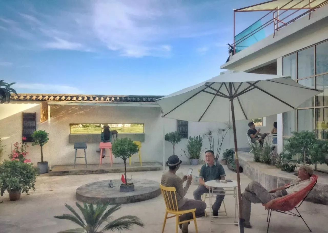 大理·依谷坐憩，在稻田里種間甜品店靜待光陰