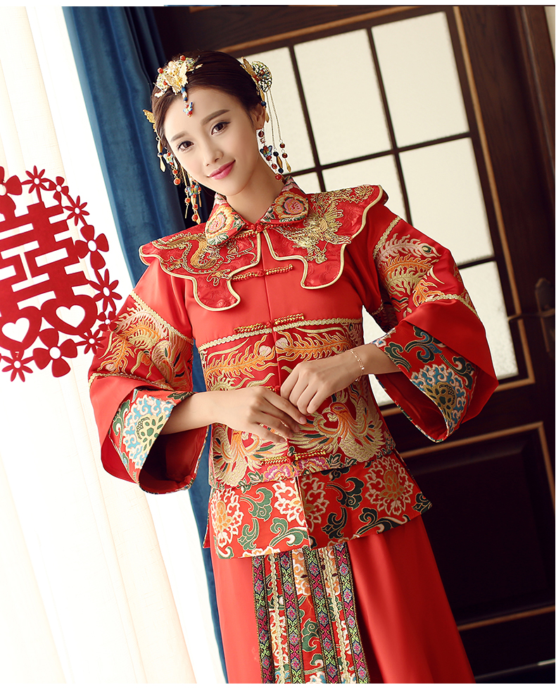 紅色中式禮服，傳統(tǒng)古典魅力新娘禮服