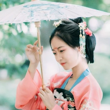 紅衣女子帶傘頭像，唯美古風(fēng)女子真人頭像