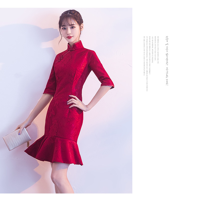 家佳樂文學(xué)復(fù)古花紋中式禮服，時(shí)尚優(yōu)雅魚尾晚禮服