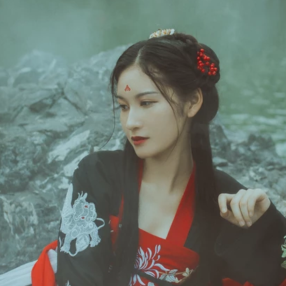 紅妝帶傘古風(fēng)頭像，唯美古風(fēng)真人女子頭像