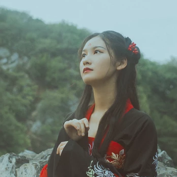 紅妝帶傘古風(fēng)頭像，唯美古風(fēng)真人女子頭像