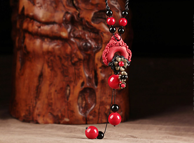 家佳樂文學(xué)朱砂吊墜毛衣鏈復(fù)古紅色項(xiàng)鏈