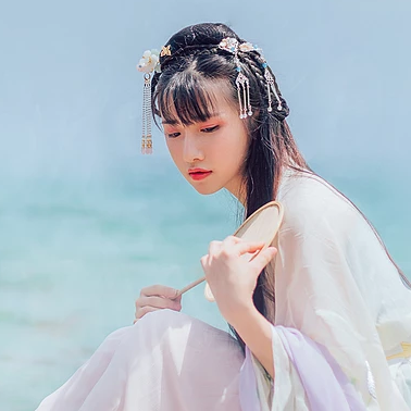 飄逸帶團扇小清新頭像，唯美古風女子真人頭像