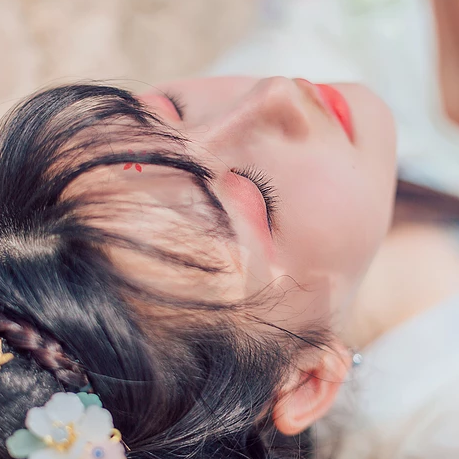 飄逸帶團扇小清新頭像，唯美古風女子真人頭像