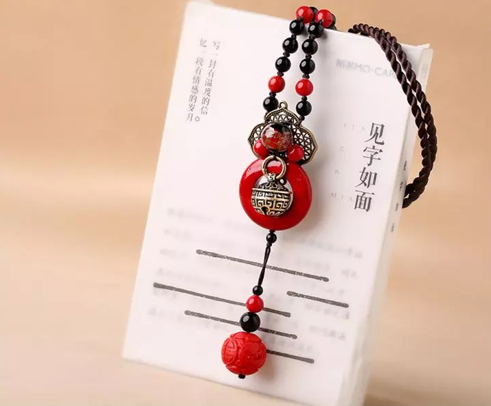 赤子心家佳樂文學(xué)項(xiàng)鏈復(fù)古紅色吊墜毛衣鏈
