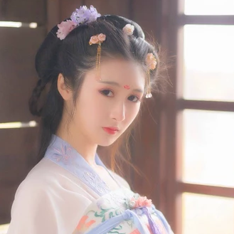 粉色小清新帶團(tuán)扇頭像，唯美古風(fēng)女子真人頭像