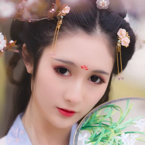 粉色小清新帶團(tuán)扇頭像，唯美古風(fēng)女子真人頭像