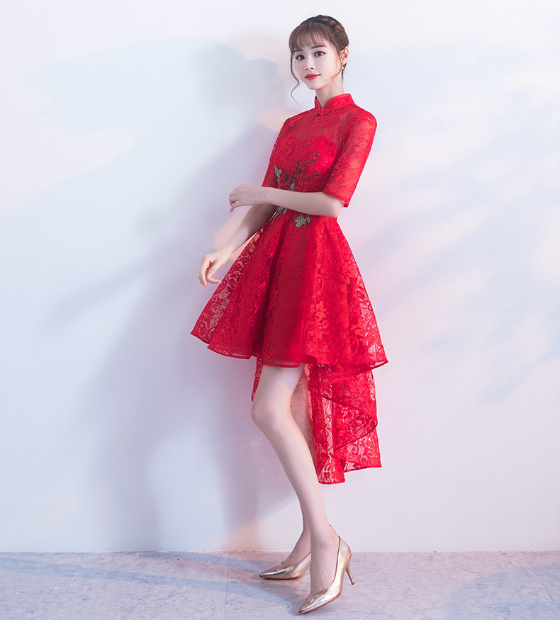 時(shí)尚蕾絲中式禮服，前長(zhǎng)后短紅色晚禮服