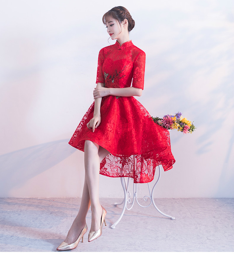 時(shí)尚蕾絲中式禮服，前長(zhǎng)后短紅色晚禮服