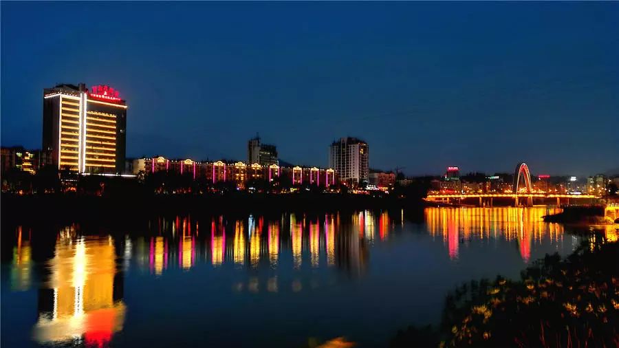 皇木鎮(zhèn)·壹間房，住進云霧間愛上一座城