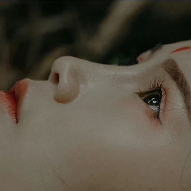 白衣素紗女子頭像像，唯美古風(fēng)女子真人頭像