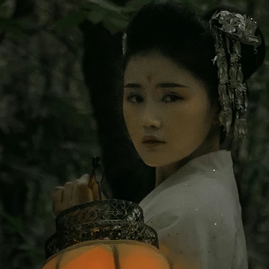 白衣素紗女子頭像像，唯美古風(fēng)女子真人頭像