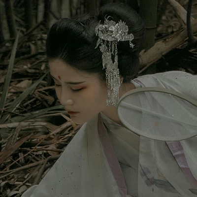 白衣素紗女子頭像像，唯美古風(fēng)女子真人頭像