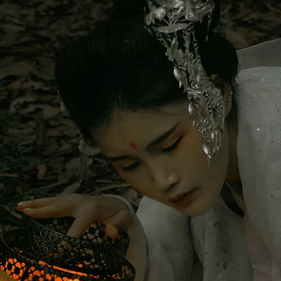 白衣素紗女子頭像像，唯美古風(fēng)女子真人頭像