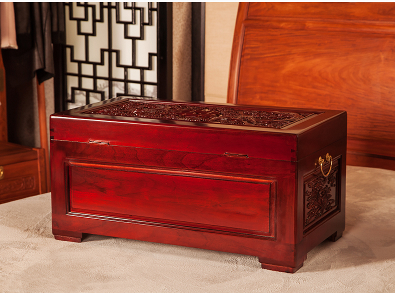 美觀實(shí)用雙喜樟木箱，精美雕花木箱子