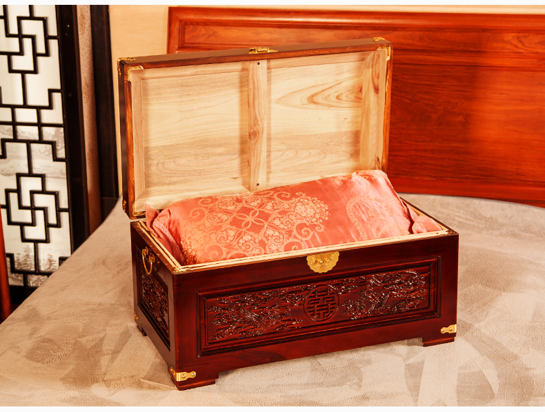 美觀實(shí)用雙喜樟木箱，精美雕花木箱子