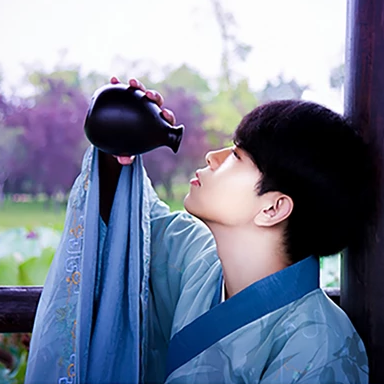 文藝品酒男生頭像，唯美古風(fēng)真人頭像