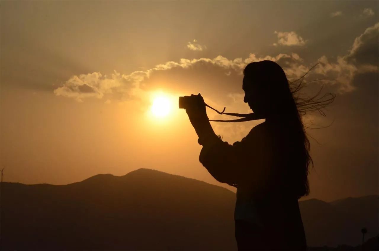 瀘沽湖·野火集，時(shí)光匆忙別錯(cuò)過(guò)年輕的瘋狂